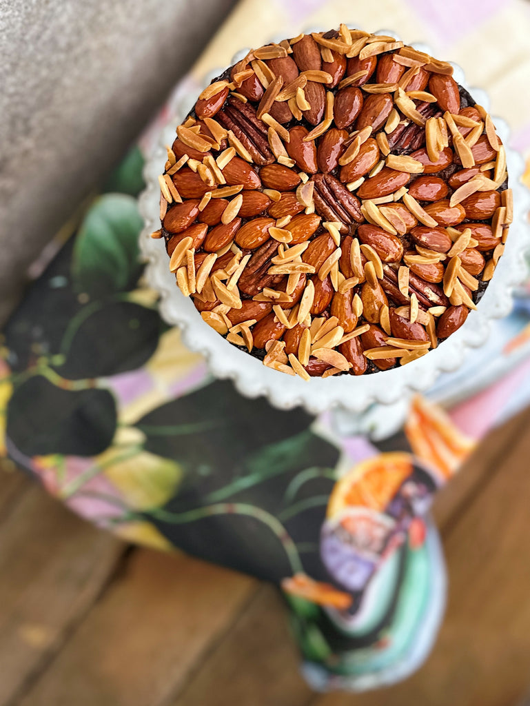 AF. PRE-ORDER - Singing Magpie Christmas Cake