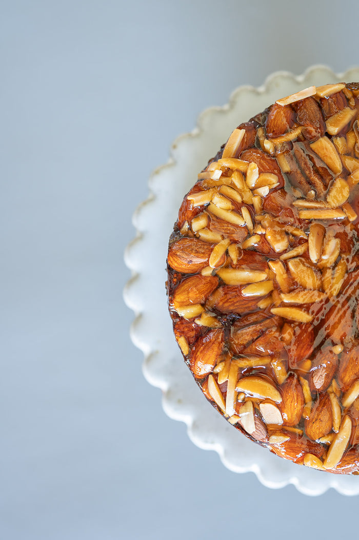 PRE-ORDER - Singing Magpie Christmas Cake