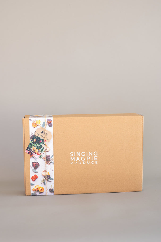 A4. CLASSIC Deluxe Rainbow Gift box (Large, dark choc)