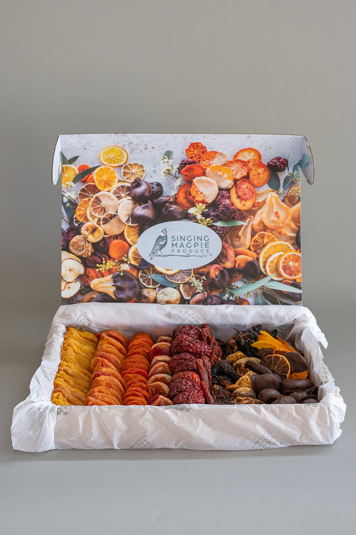 A2. CLASSIC Deluxe Rainbow Gift box (Large, dark choc)