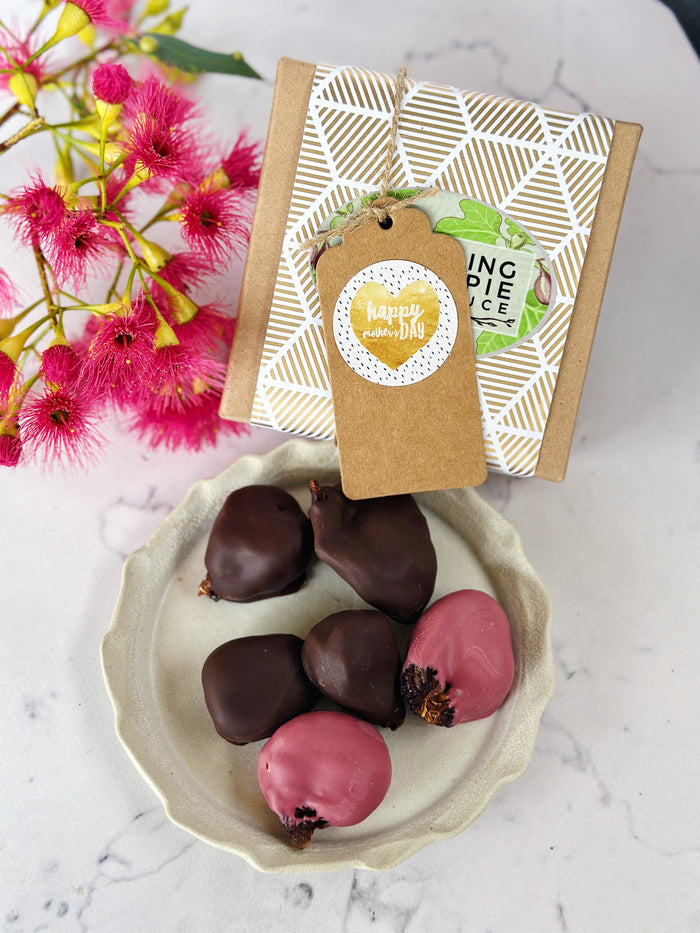 AD. Small Choc Enrobed Fig box